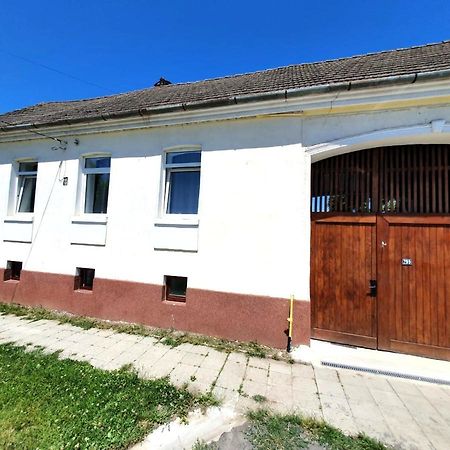 Villa Casa Din Coltul Cetatii à Hărman Extérieur photo