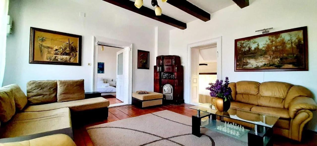 Villa Casa Din Coltul Cetatii à Hărman Extérieur photo