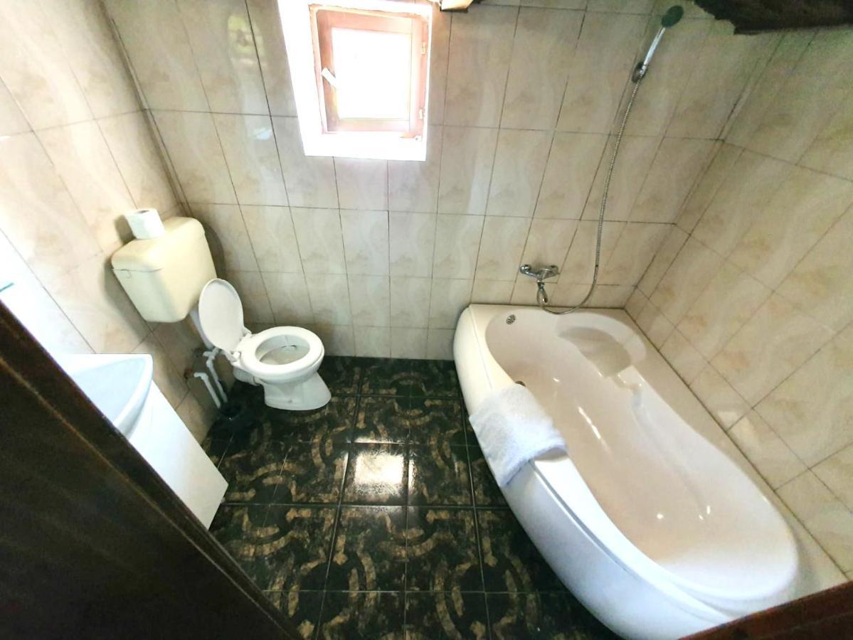 Villa Casa Din Coltul Cetatii à Hărman Extérieur photo