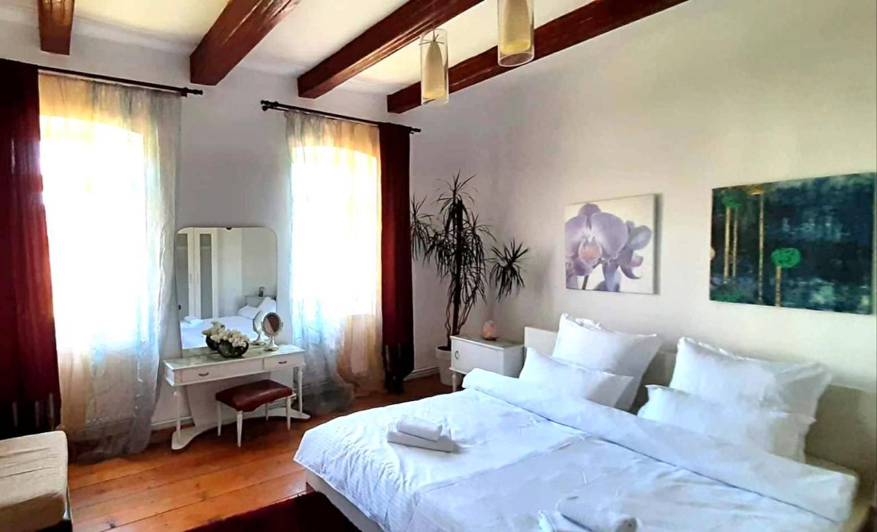 Villa Casa Din Coltul Cetatii à Hărman Extérieur photo